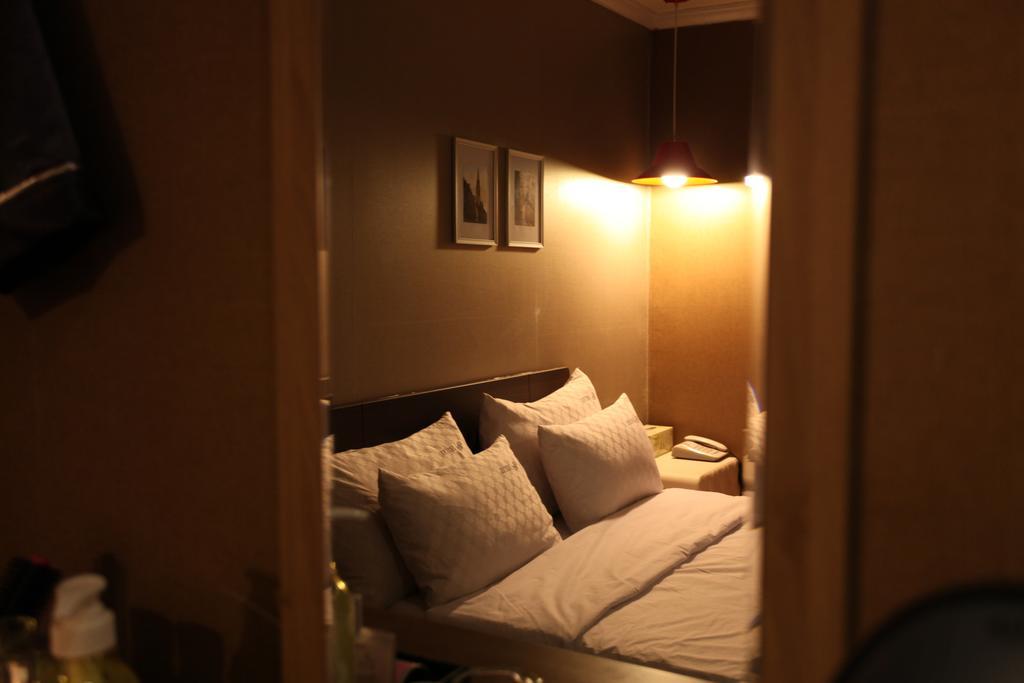 Hotel Goguma Shinchon Seoul Exterior foto