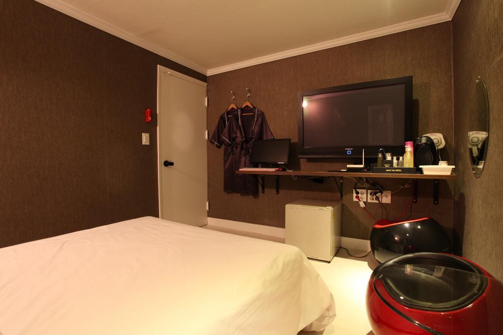 Hotel Goguma Shinchon Seoul Exterior foto