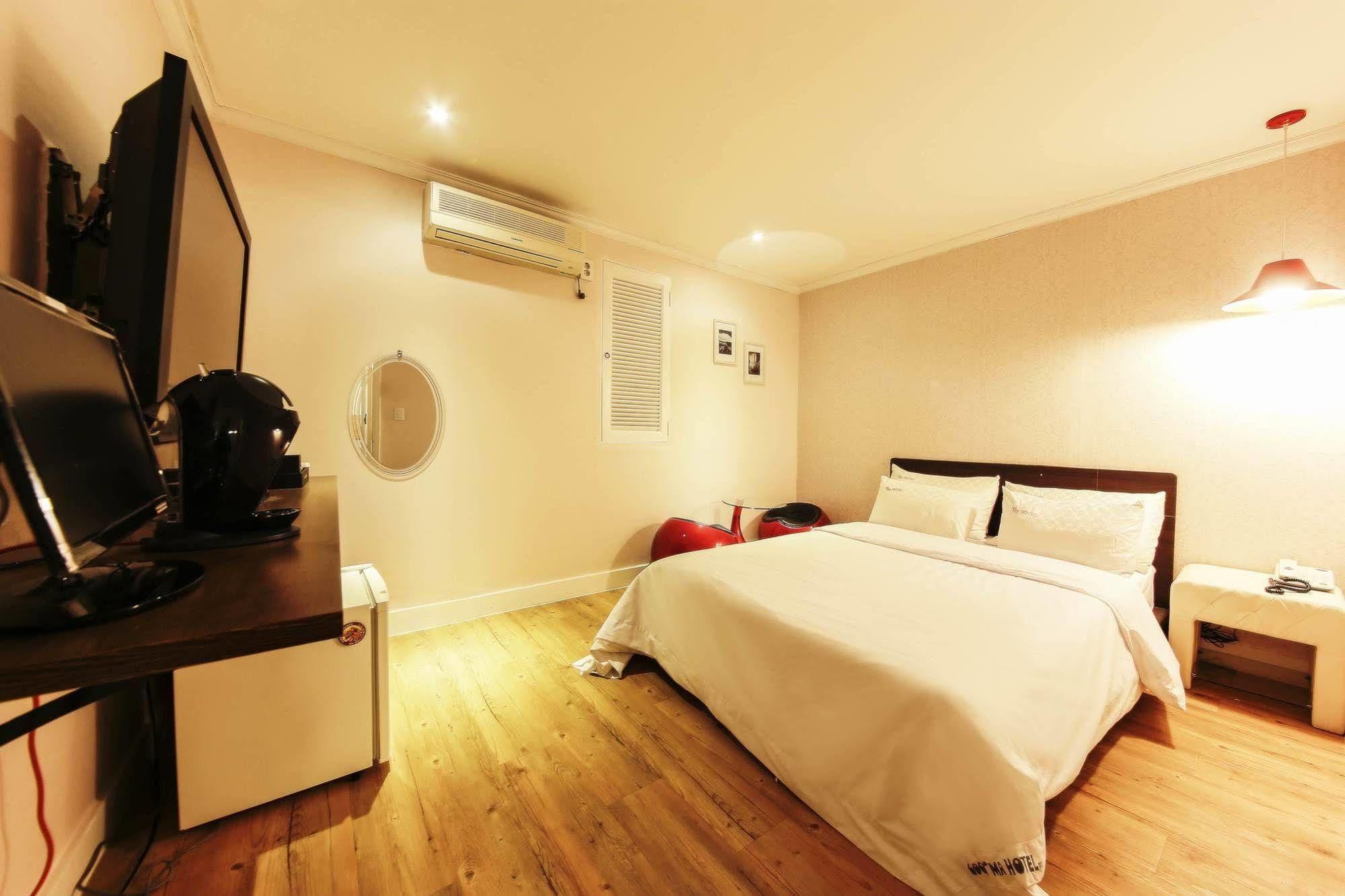 Hotel Goguma Shinchon Seoul Exterior foto