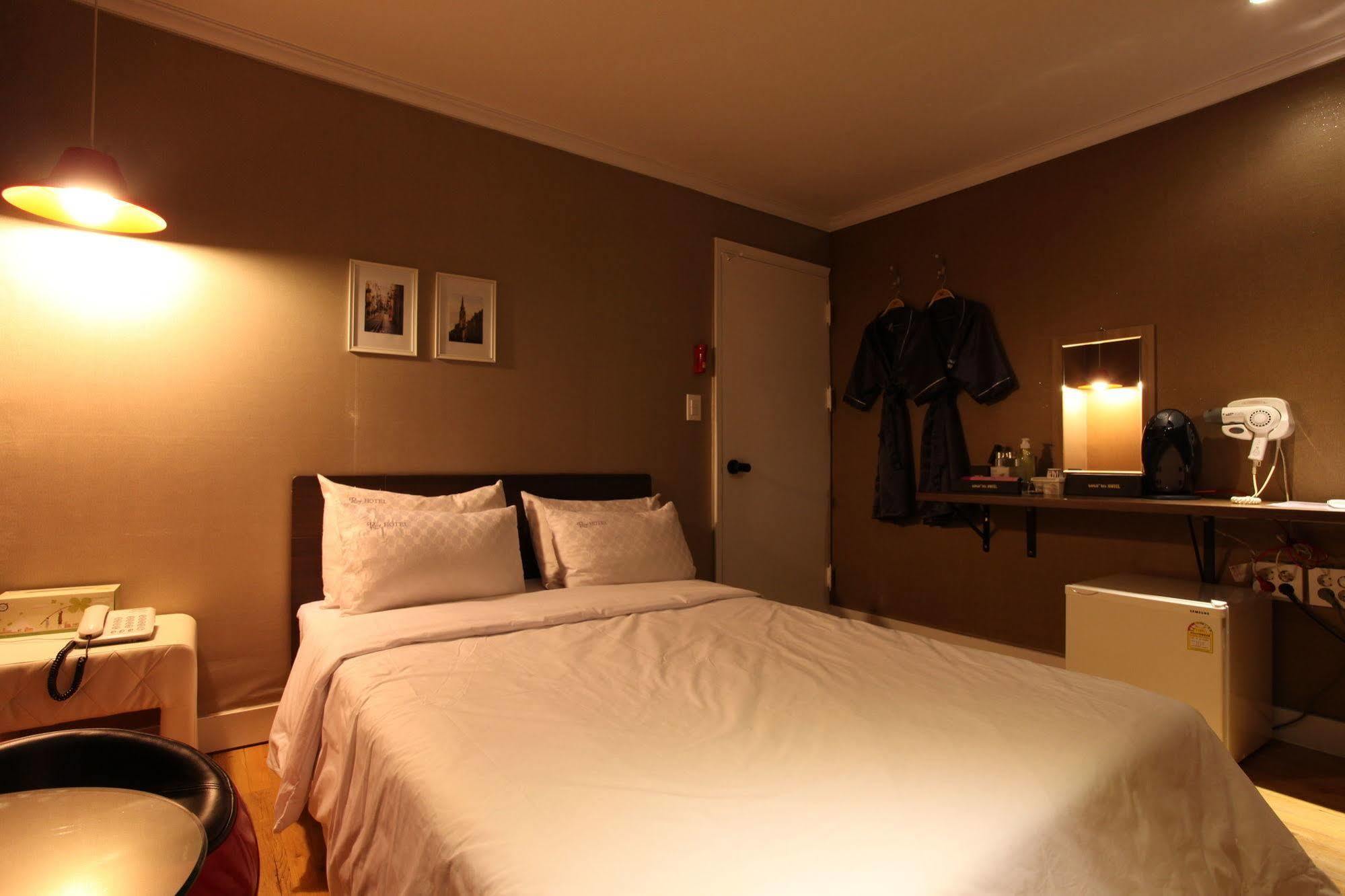 Hotel Goguma Shinchon Seoul Exterior foto